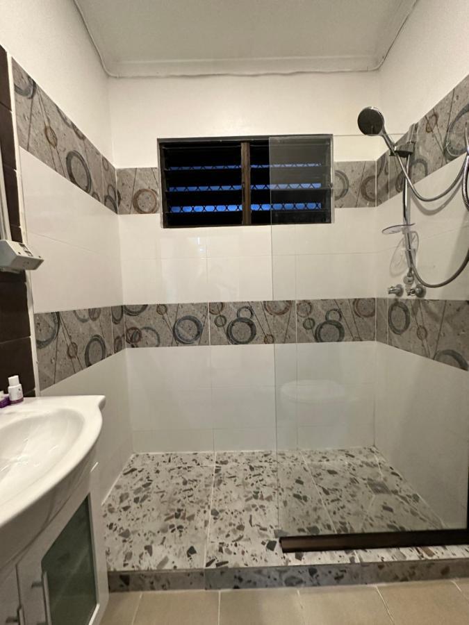 Ambitious Apartment Нади Екстериор снимка